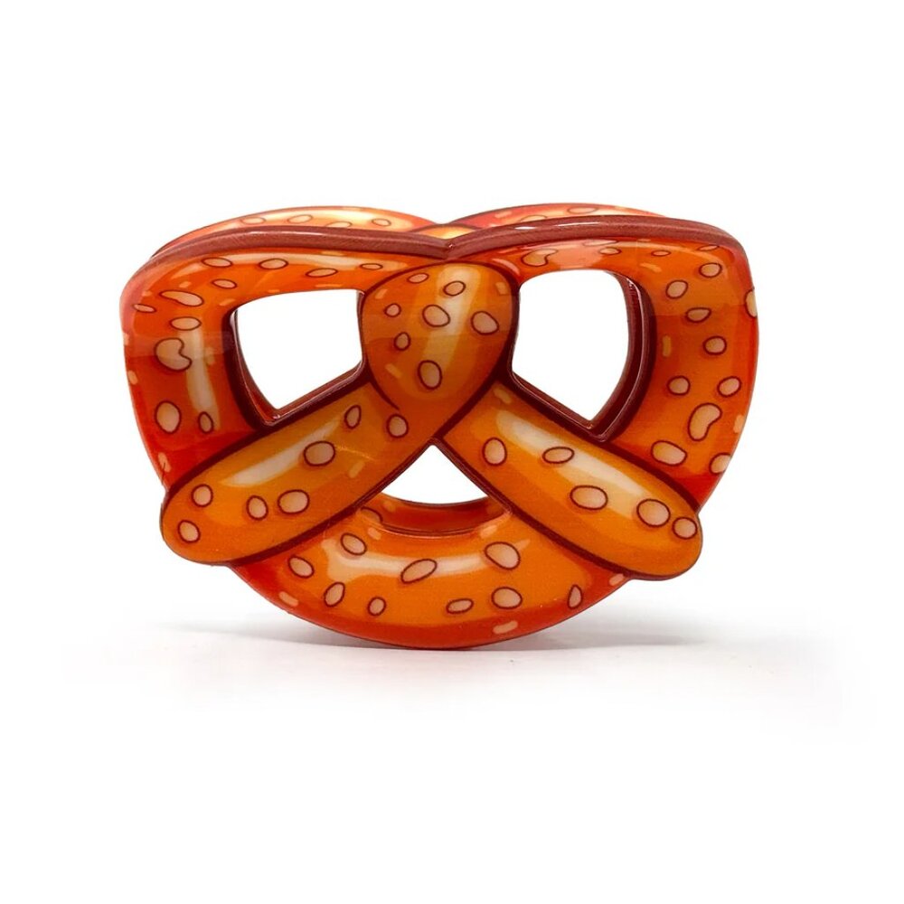 Pretzel Hair Claw Clip – NYC-Inspired Street Style Hair Accessory
